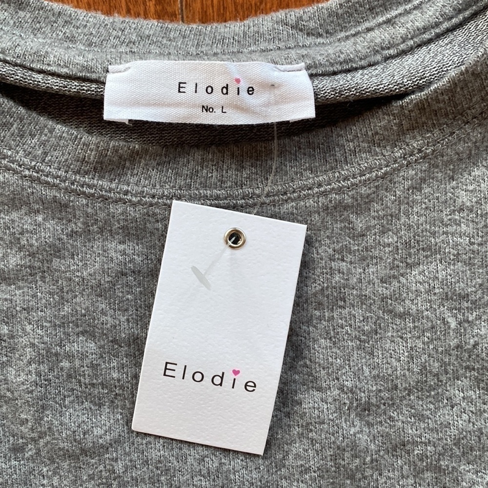 Elodie gray cropped sweater in size lrg. Gathered cuff. Cozy and soft. NWT - Picture 4 of 6